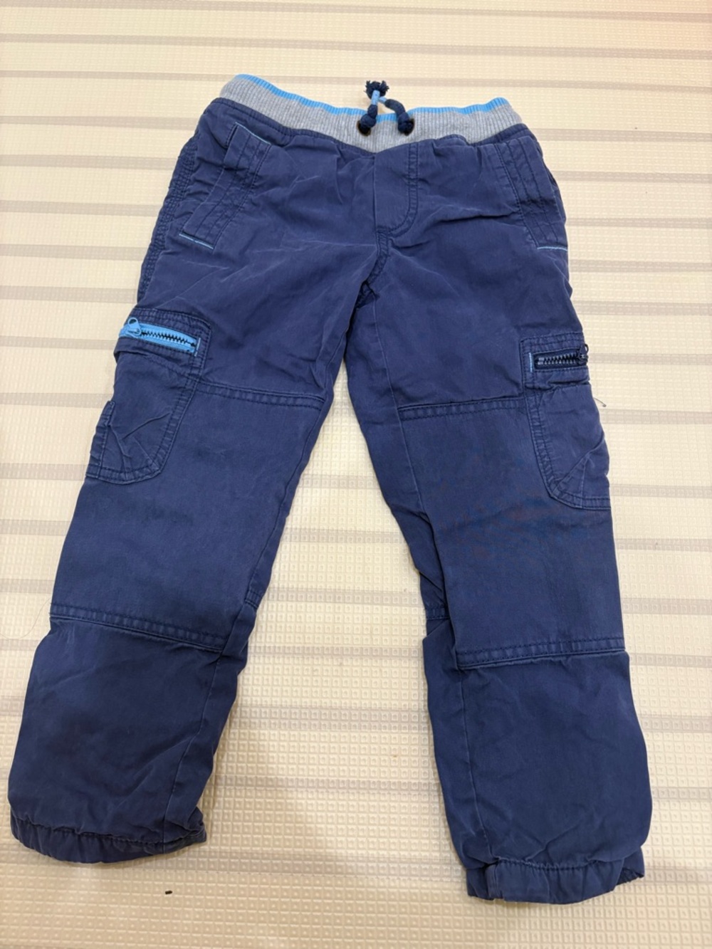 Pants Bundle: Mini Boden Cargo Joggers 5T & HM Jeans 4T
